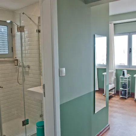 Apartment Expresso Martinis In By Misha's Place 4c *